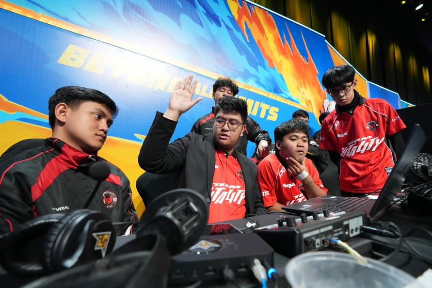 Bigetron By Vitality sejatinya yang dulu konsisten menggunakan double sniper pada musim FFWS sebelumnya, kini harus adaptasi meta baru. (FOTO: Garena Indonesia)